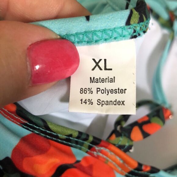 UTTU Triangle Ruffled Swim top size XL - Picture 5 of 7